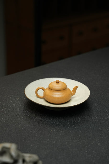 Small Pear-Shaped Yixing Teapot, Huang Jin Duan, 120ml - view 6