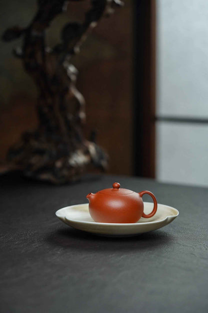 Flat Xi Shi Yixing Teapot, Xiao Hong Ni, 100ml