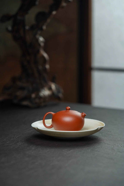 Flat Xi Shi Yixing Teapot, Xiao Hong Ni, 100ml