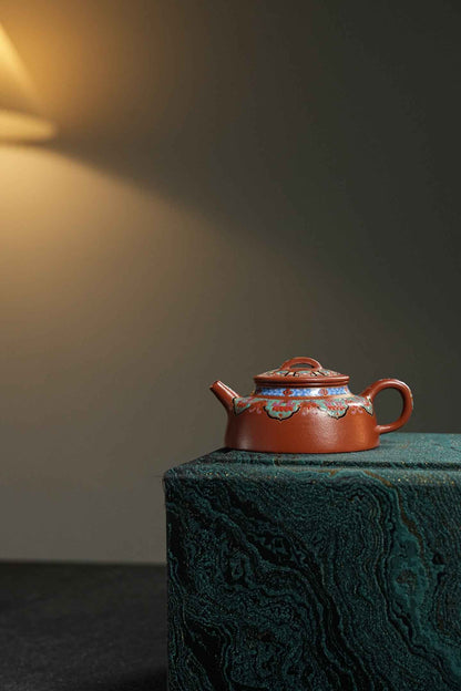 Kong Shan Chan Yun Enamel-Decorated Teapot, Zhu Ni, 130ml