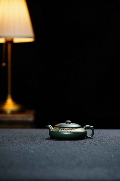 Da Yun Xu Bian Enamel-Decorated Teapot, Mo Lv Ni, 130ml