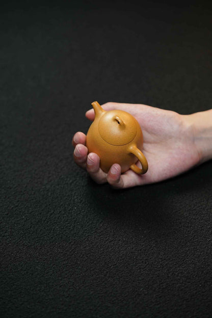 Mini Qin Quan Yixing Teapot, Huang Jin Duan, 108ml