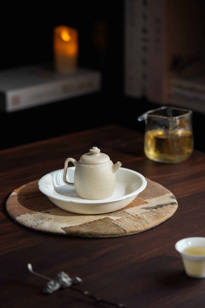 Gong Deng Yixing Teapot with Painted Leaves, 85ml