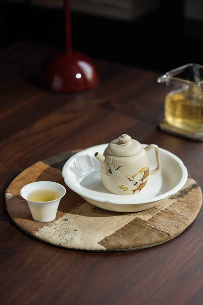 Gong Deng Yixing Teapot with Painted Leaves, 85ml