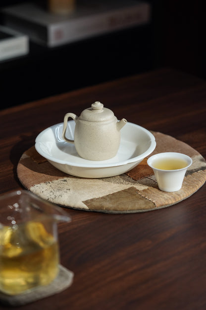 Gong Deng Yixing Teapot with Painted Leaves, 85ml - view 9