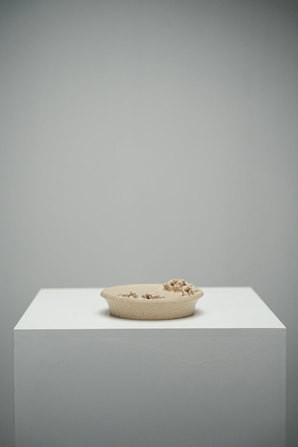 Xian Rui Taihu Rock Teapot Stand - view 3