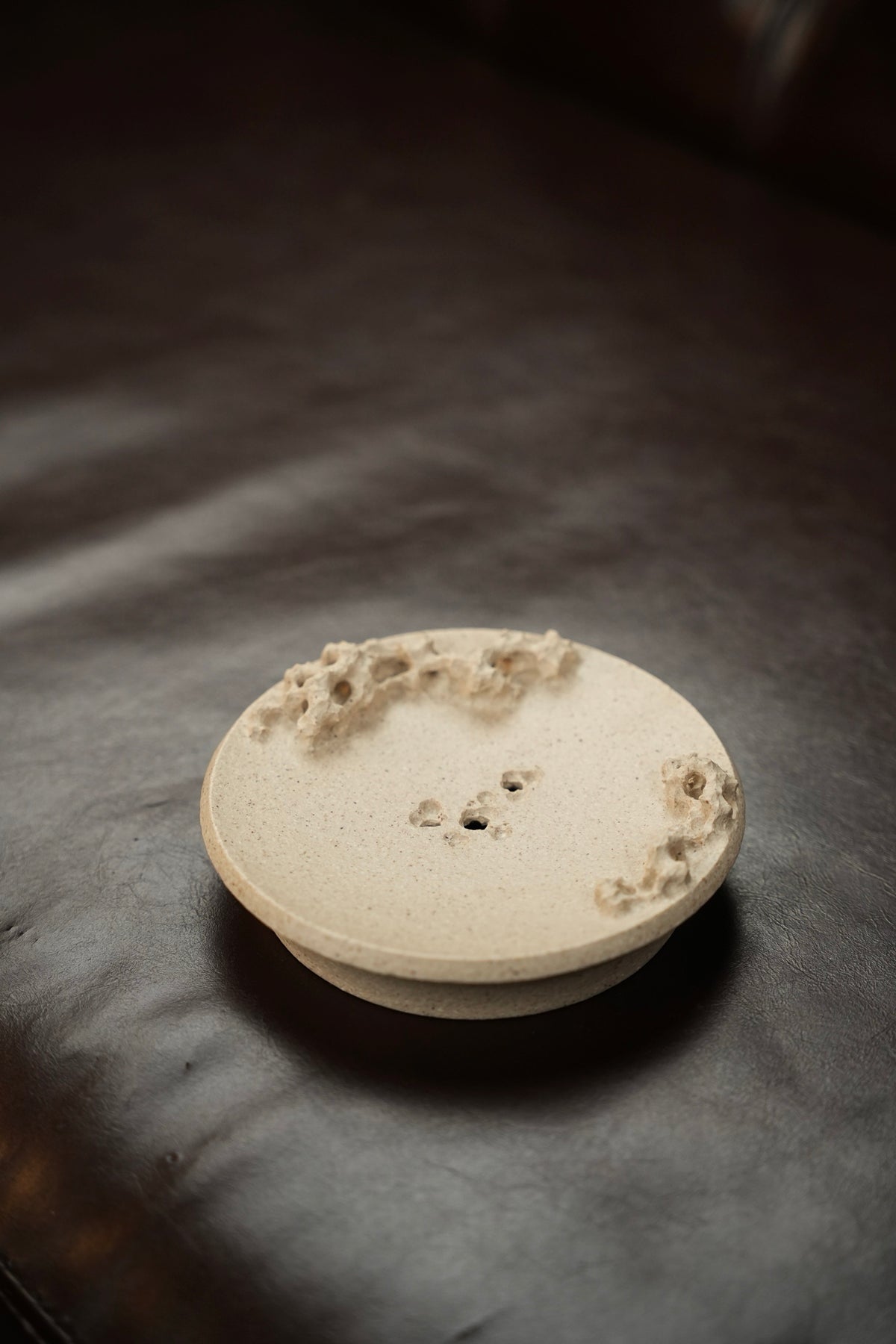 Xian Rui Taihu Rock Teapot Stand - view 5