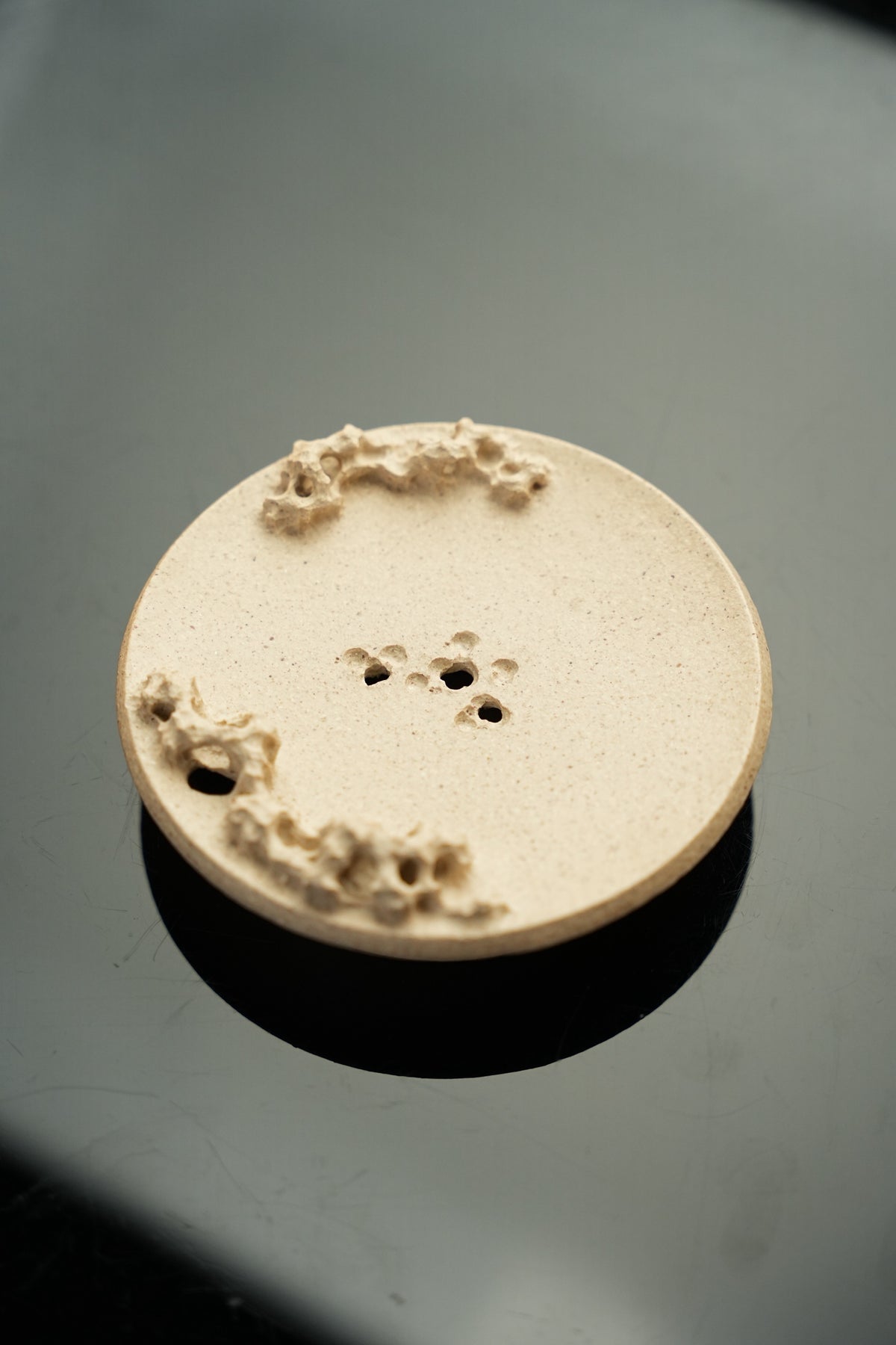 Xian Rui Taihu Rock Teapot Stand - view 7